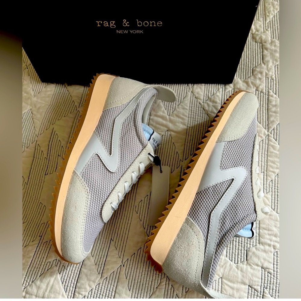 RAG & BONE
Gray Retro Runner Sneakers. Size 37